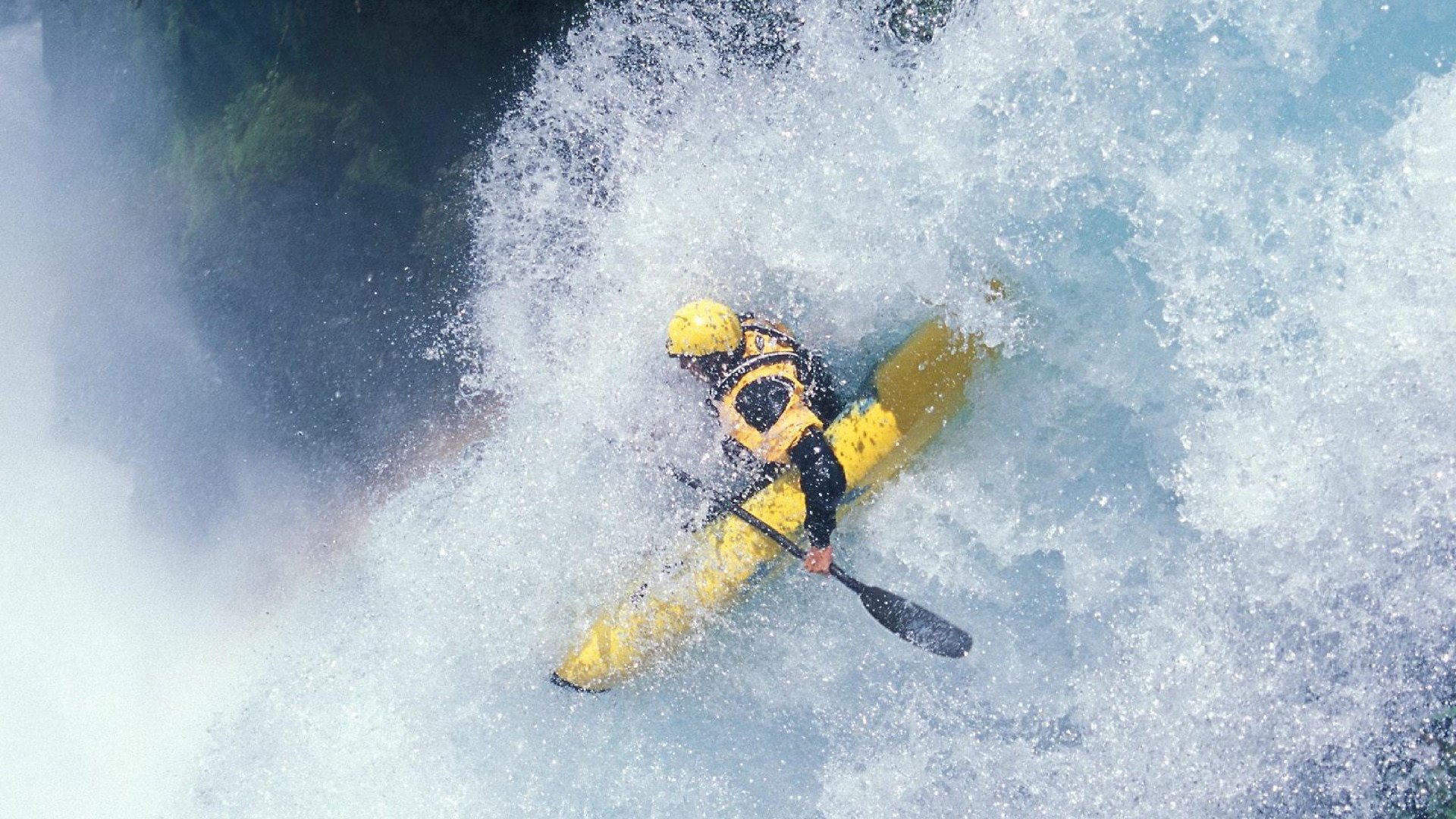 亚运拳击赛女将一回合KO晋级，场面震撼全场，亚运会女子拳击